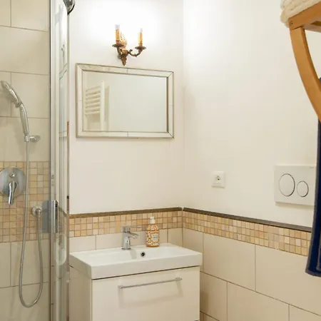 Sweet Manthone Apartment